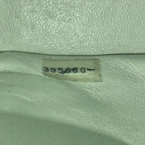 CHANEL classic flap Made In France iridescent pearl white leather gold hardware - Picture 15 of 16